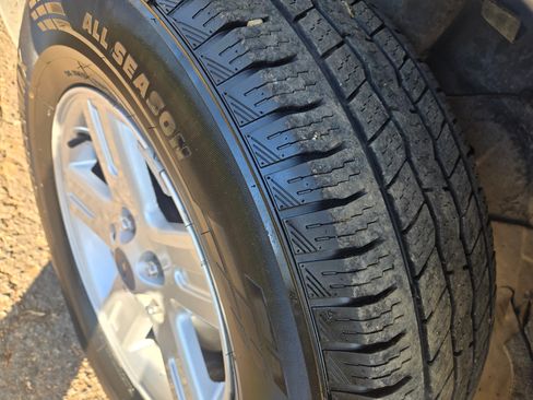 Used 2005 Ford Escape 2WD Hybrid image 22