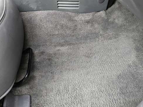 Used 2003 Ford Explorer XLT image 4