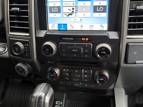 Used 2018 Ford F150 Raptor w/ Equipment Group 802A Luxury image 13