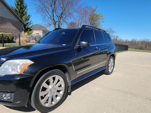 Used 2010 Mercedes-Benz GLK 350 4MATIC image 1