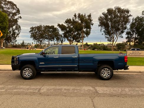 Used 2019 Chevrolet Silverado 3500 High Country w/ Duramax Plus Package image 6