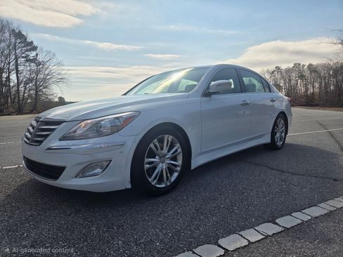 Used 2014 Hyundai Genesis 3.8 image 8