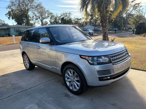Used 2017 Land Rover Range Rover HSE image 5