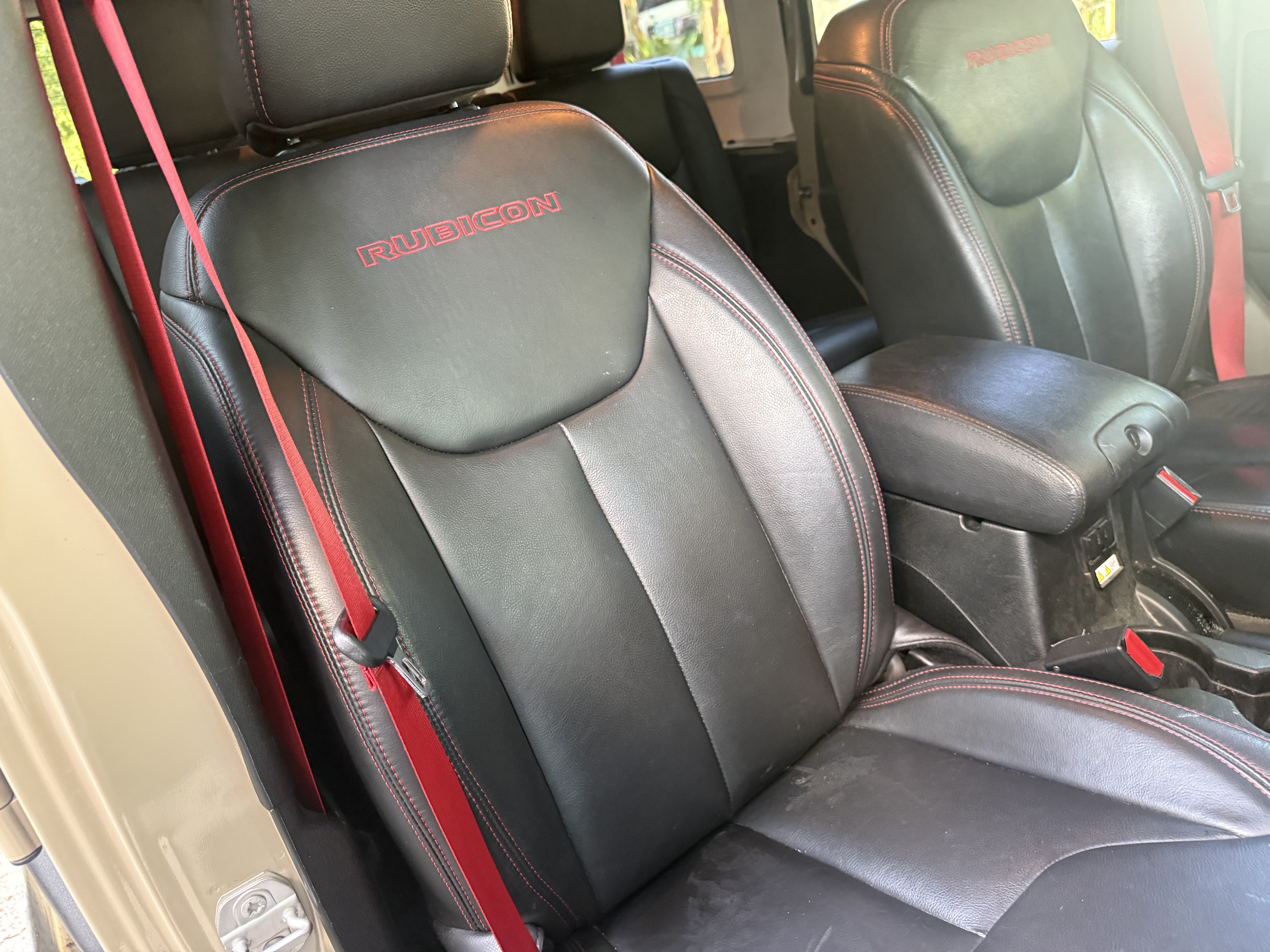 Used 2017 Jeep Wrangler Unlimited Rubicon AWD/4WD image 23