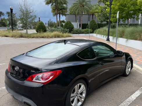 Used 2011 Hyundai Genesis 2.0T RWD image 5