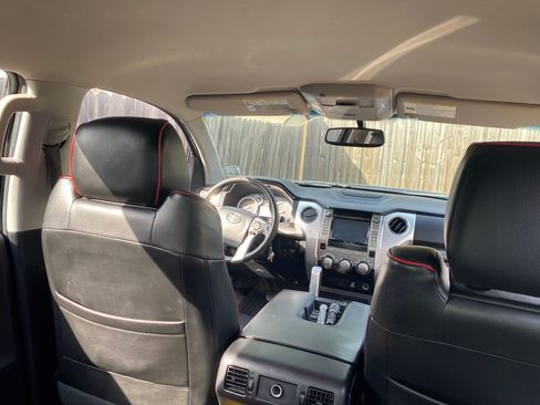 Used 2016 Toyota Tundra SR5 w/ SR5 Upgrade Package image 11