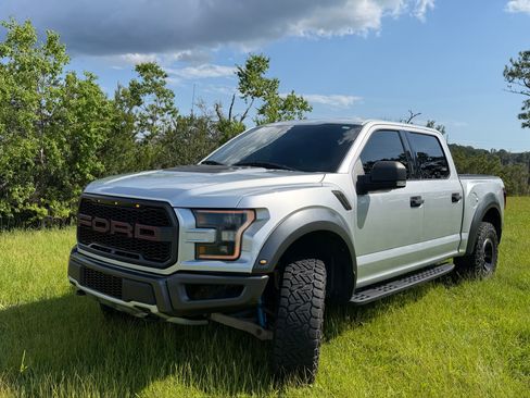 Used 2017 Ford F150 Raptor AWD/4WD image 11