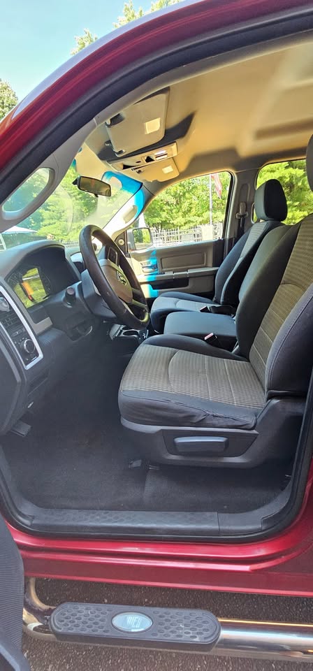 Used 2009 Dodge Ram 1500 Truck SLT RWD image 2