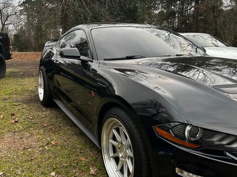 Used 2019 Ford Mustang GT w/ Equipment Group 301A image 11