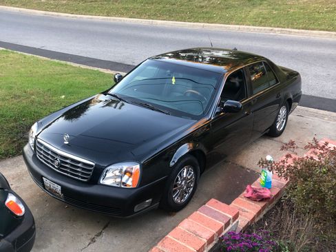 Used 2004 Cadillac De Ville DHS w/ Equipment Group image 5