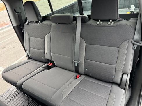 Used 2022 Chevrolet Silverado 1500 LT Trail Boss w/ Convenience Package II image 8