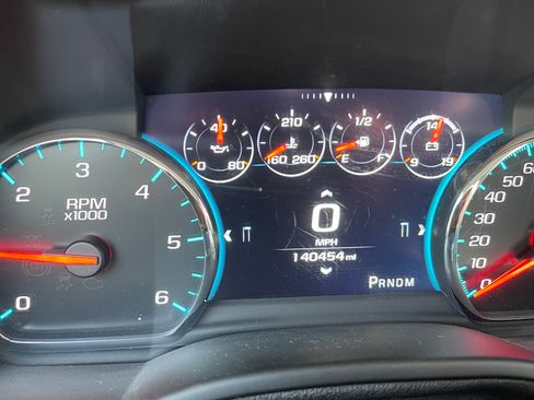 Used 2016 Chevrolet Suburban LTZ image 9