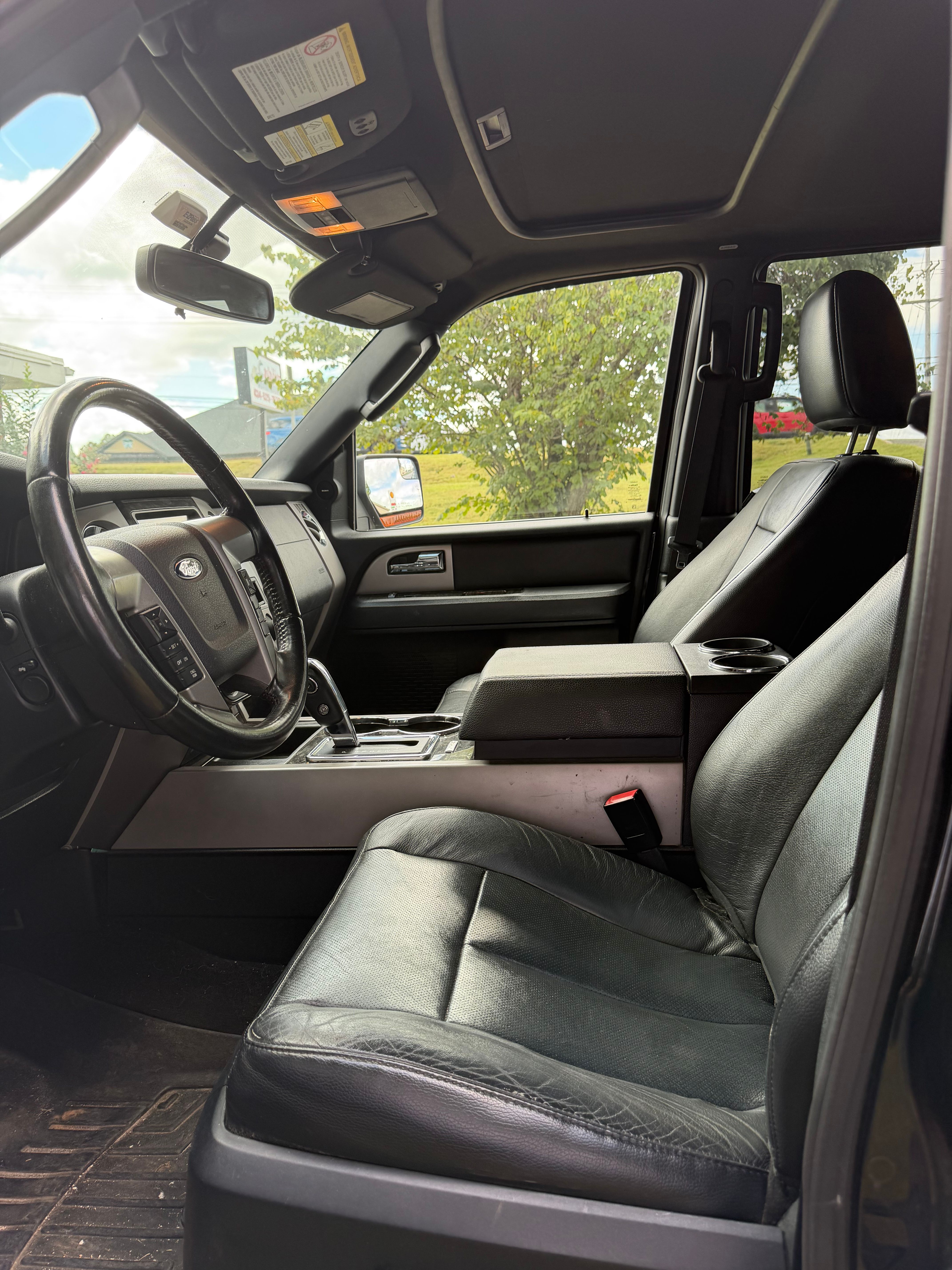 Used 2017 Ford Expedition EL Limited AWD/4WD image 13