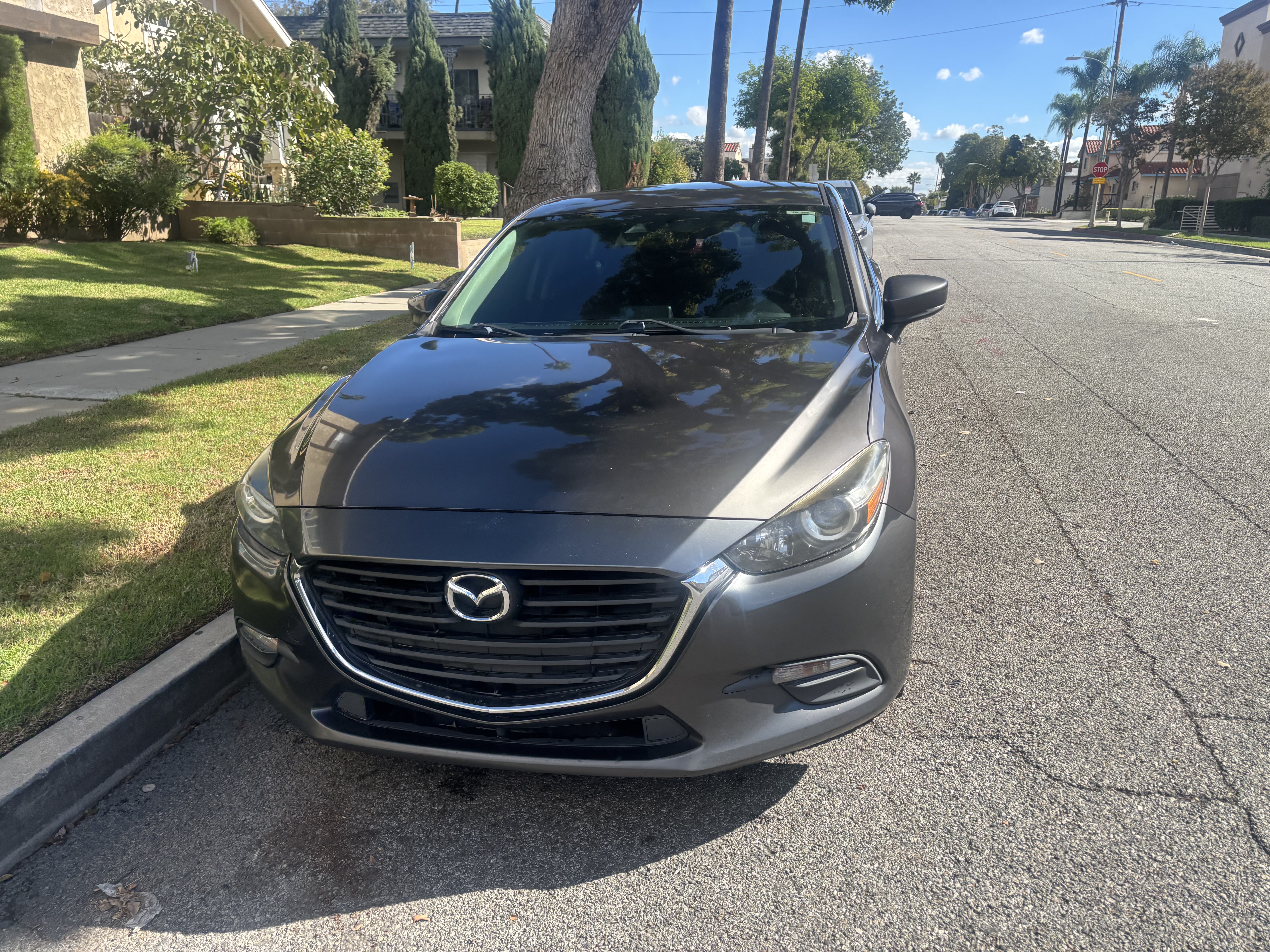 Used 2018 MAZDA MAZDA3 Touring FWD image 12