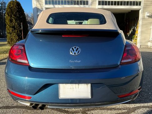 Used 2019 Volkswagen Beetle 2.0T S image 2