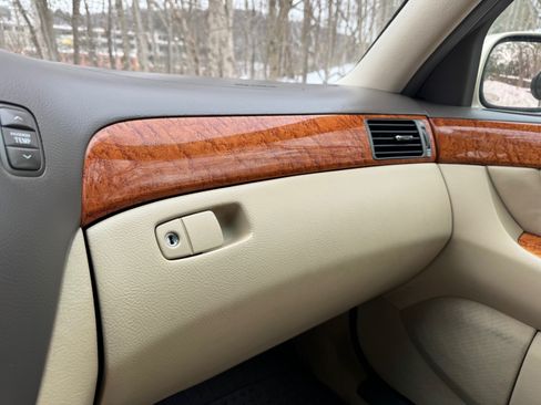 Used 2005 Lexus LS 430 RWD image 19