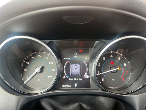 Used 2017 Jaguar F-PACE R-Sport image 19