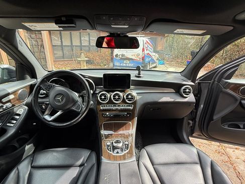 Used 2018 Mercedes-Benz GLC 300 image 12