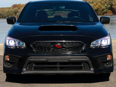Used 2019 Subaru WRX image 2