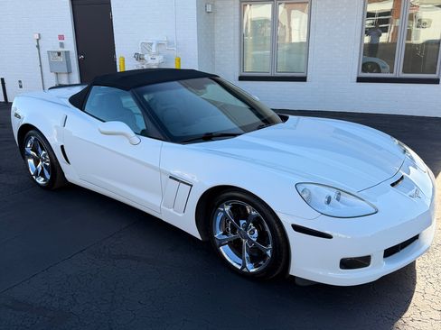 Used 2013 Chevrolet Corvette Grand Sport w/ 3LT Preferred Equipment Group RWD image 25