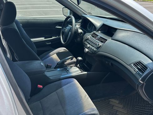 Used 2009 Honda Accord LX-P image 11