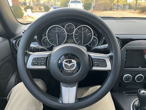 Used 2007 MAZDA MX-5 Miata Touring image 9