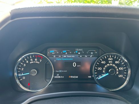 Used 2018 Ford F150 Lariat w/ Equipment Group 501A Mid AWD/4WD image 19