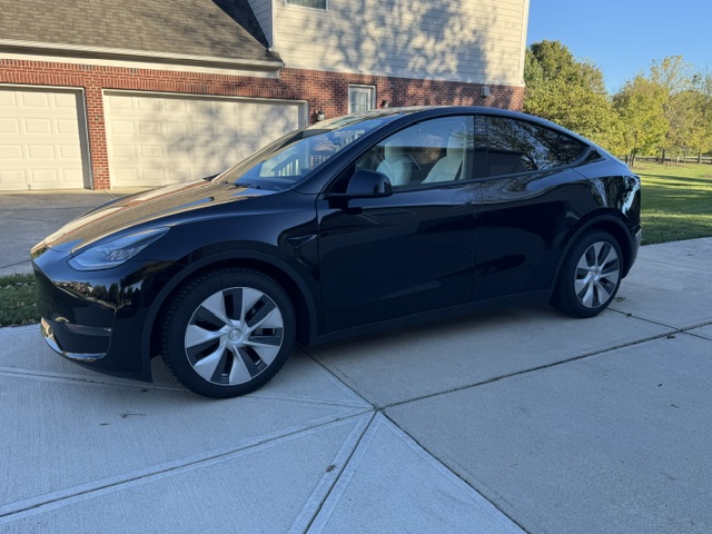 Used 2021 Tesla Model Y Long Range AWD/4WD image 2