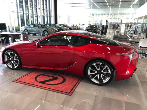 Used 2018 Lexus LC 500 Coupe w/ Sport Package RWD image 11