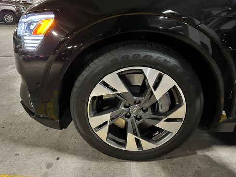 Used 2021 Audi e-tron Prestige w/ Prestige Package image 14