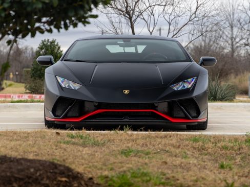 Used 2019 Lamborghini Huracan Performante image 19