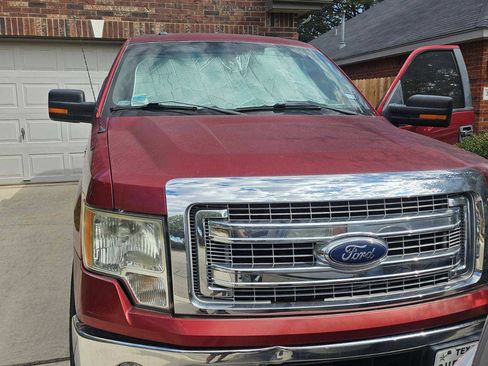 Used 2013 Ford F150 XLT w/ Luxury Equipment Group image 2