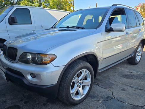 Used 2004 BMW X5 3.0i image 1