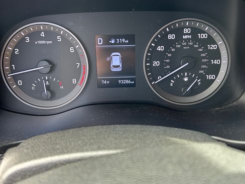 Used 2019 Hyundai Tucson SE image 12