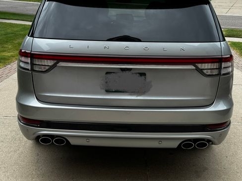 Used 2023 Lincoln Aviator Reserve w/ Jet Package AWD/4WD image 11