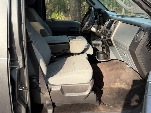 Used 2015 Ford F350 XLT w/ XLT Interior Package image 8