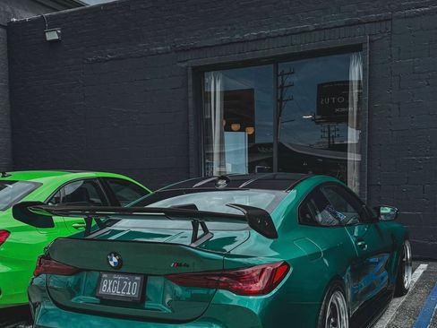 Used 2021 BMW M4 Coupe w/ M Carbon Exterior Package image 8