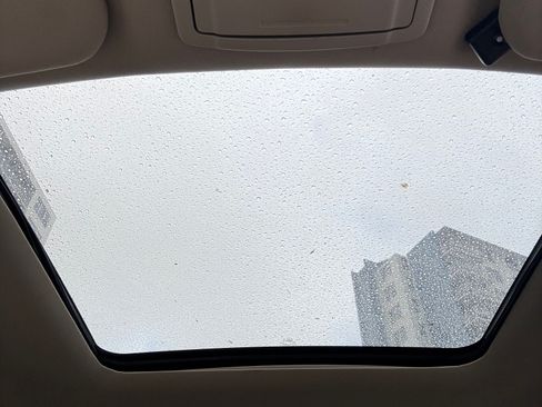 Used 2012 Lincoln MKX AWD image 14