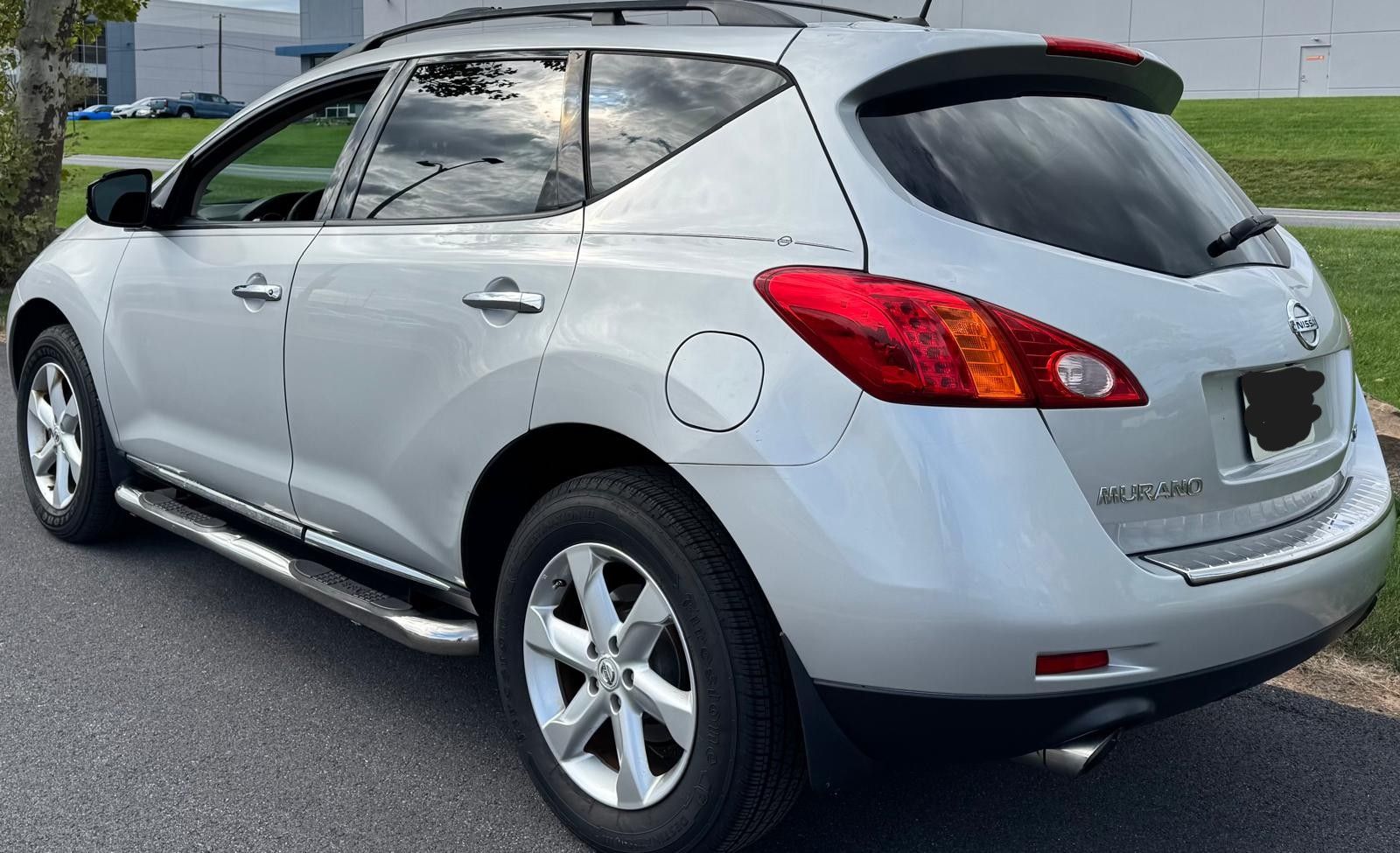 Used 2009 Nissan Murano SL w/ Premium Pkg AWD/4WD image 2