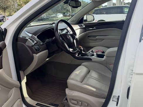 Used 2016 Cadillac SRX Luxury w/ Driver Awareness Package FWD image 4