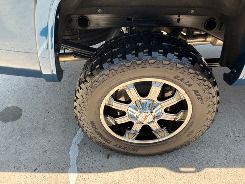 Used 2017 GMC Sierra 1500 SLT w/ Suspension Package, Off-Road AWD/4WD image 26