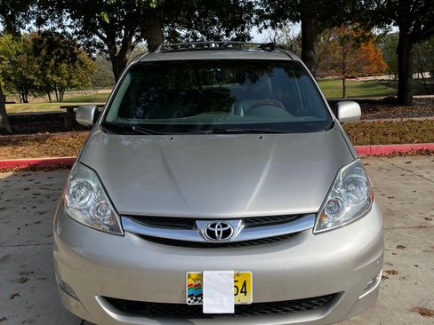 Used 2006 Toyota Sienna XLE Limited image 6