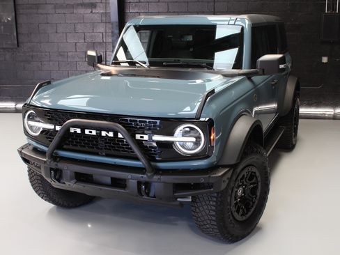 Used 2023 Ford Bronco Badlands image 5