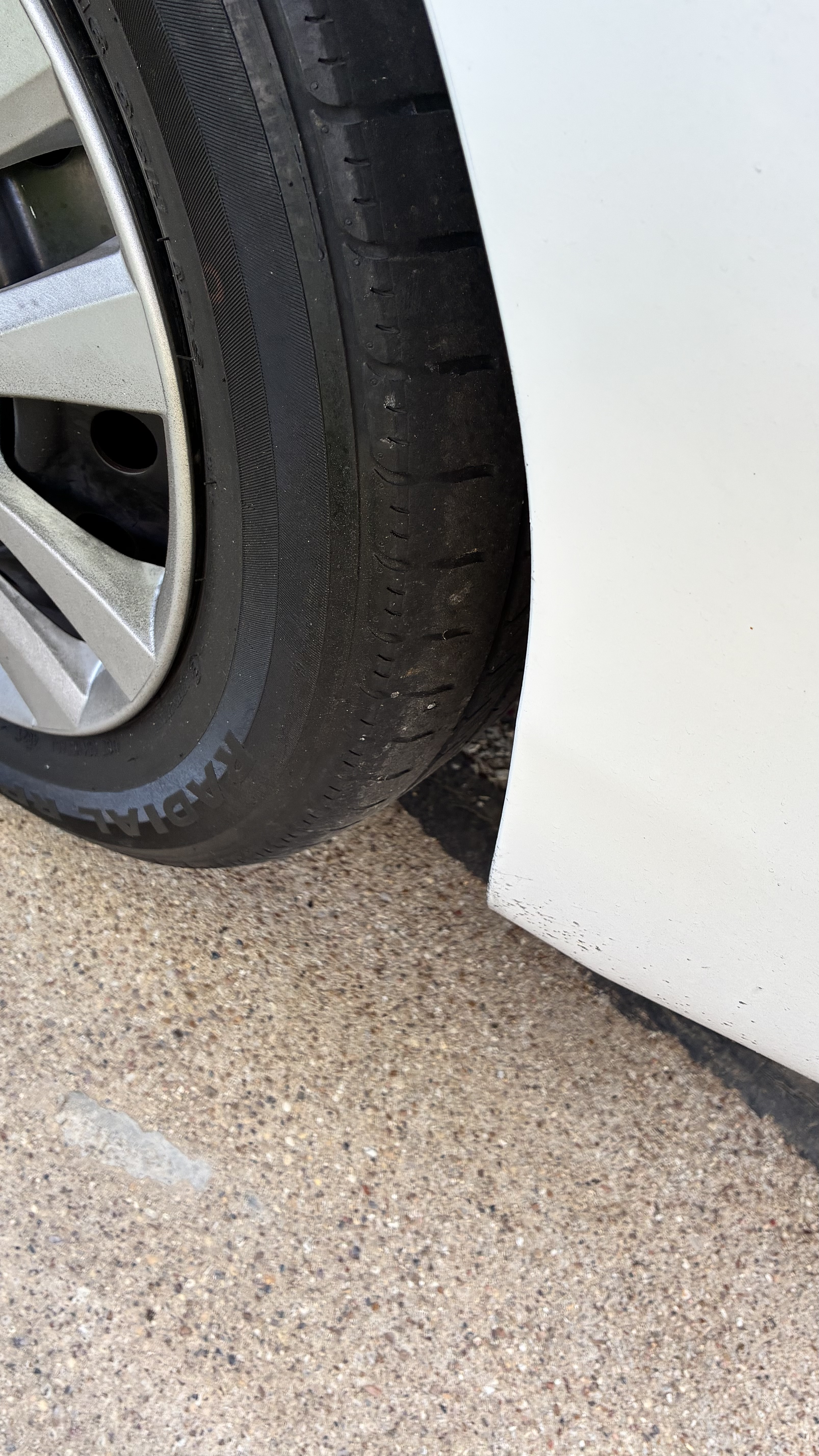 Used 2011 Toyota Camry LE FWD image 18