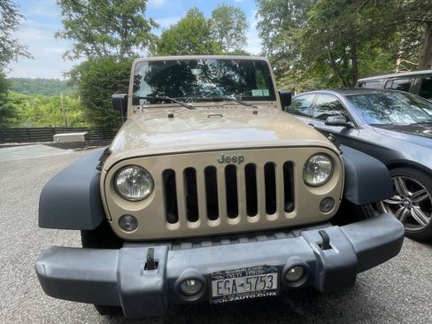 Used 2016 Jeep Wrangler Unlimited Sport w/ Quick Order Package 24S AWD/4WD image 5