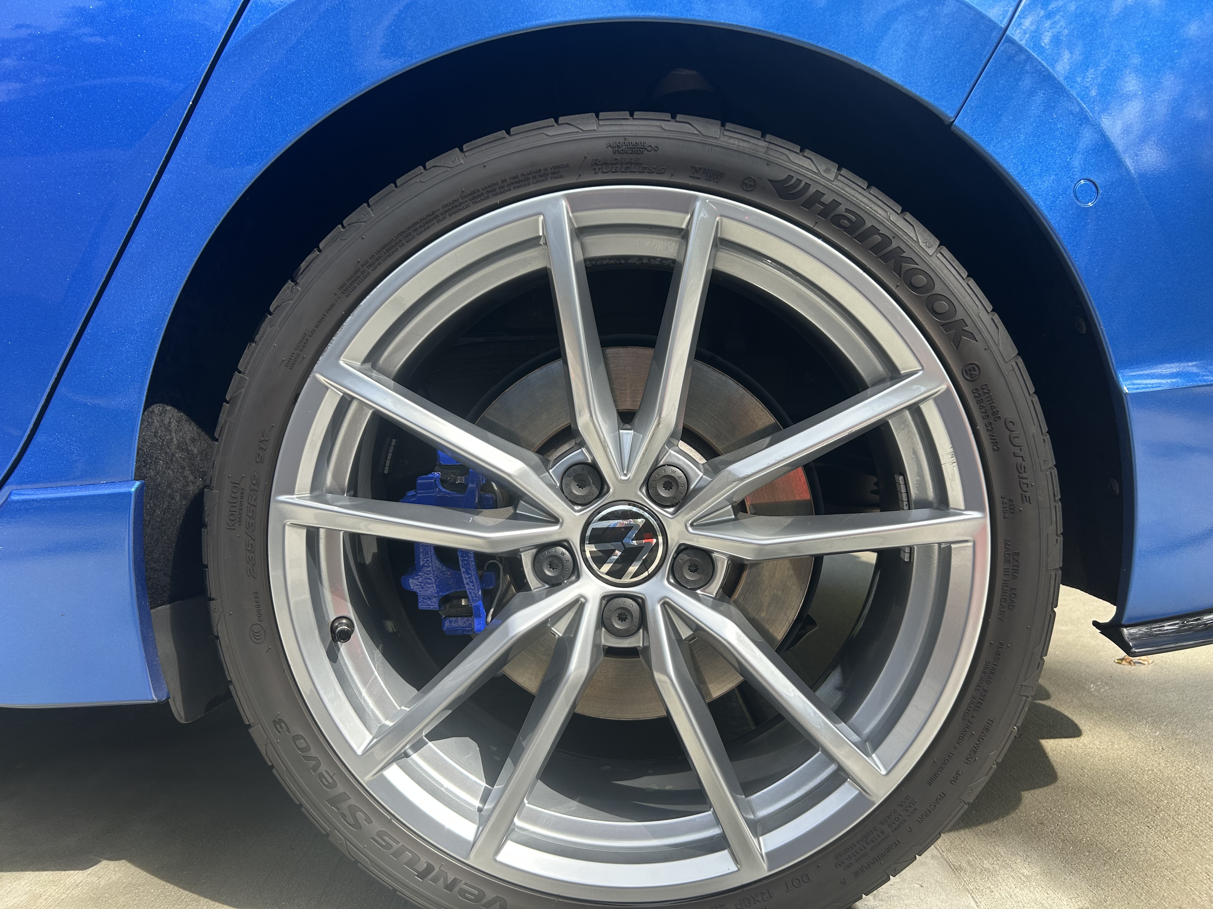Used 2024 Volkswagen Golf R AWD/4WD image 14