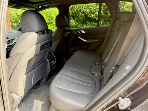 Used 2019 BMW X5 xDrive40i w/ Premium Package 2 image 12