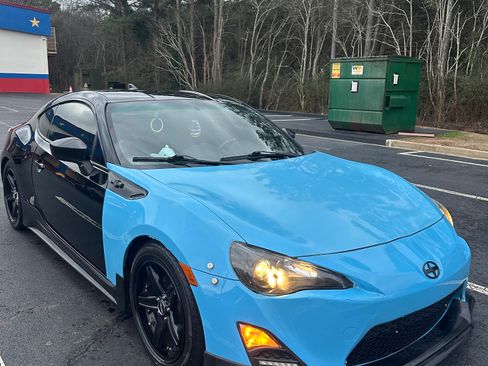 Used 2016 Scion FR-S image 1