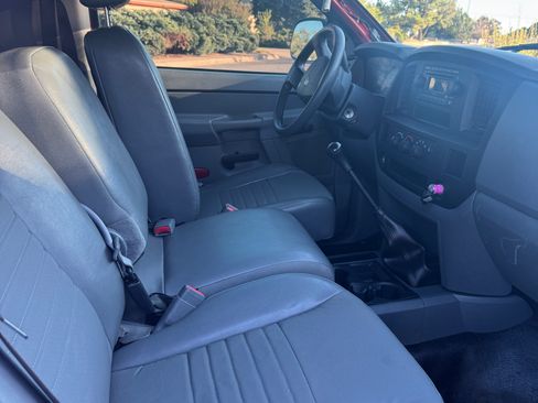 Used 2008 Dodge Ram 1500 Truck ST image 9