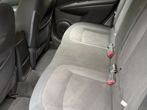 Used 2014 Nissan Rogue S w/ Convenience Package AWD/4WD image 14